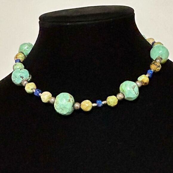 Howlite Beaded Necklace Women's Fashion Jewelry Artistic Statement - Picture 2 of 9